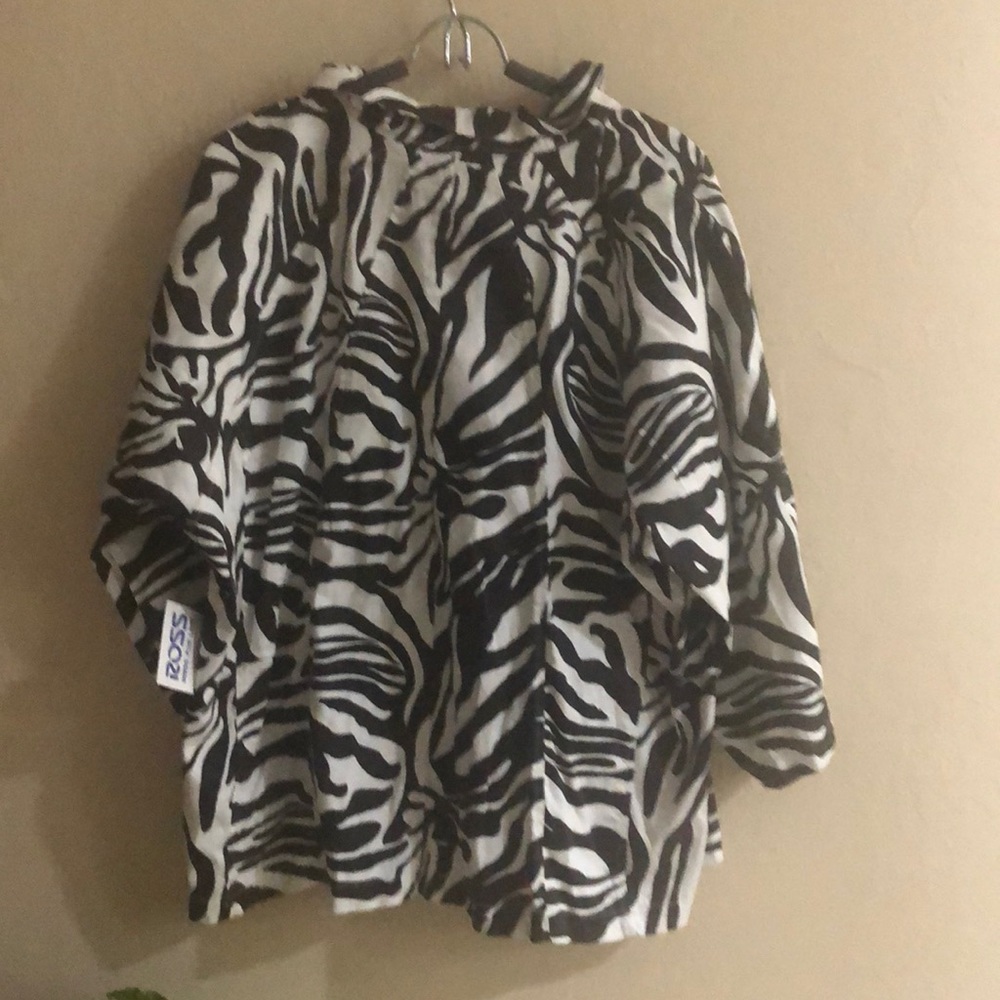 Shirt - Picture 4 of 5